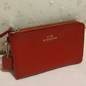 Coach 2 zip compartments handbag